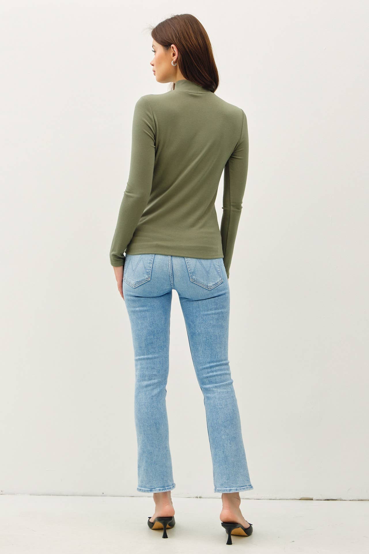 TURTLE NECK KNIT TOP