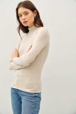 TURTLE NECK KNIT TOP