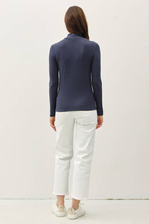 TURTLE NECK KNIT TOP