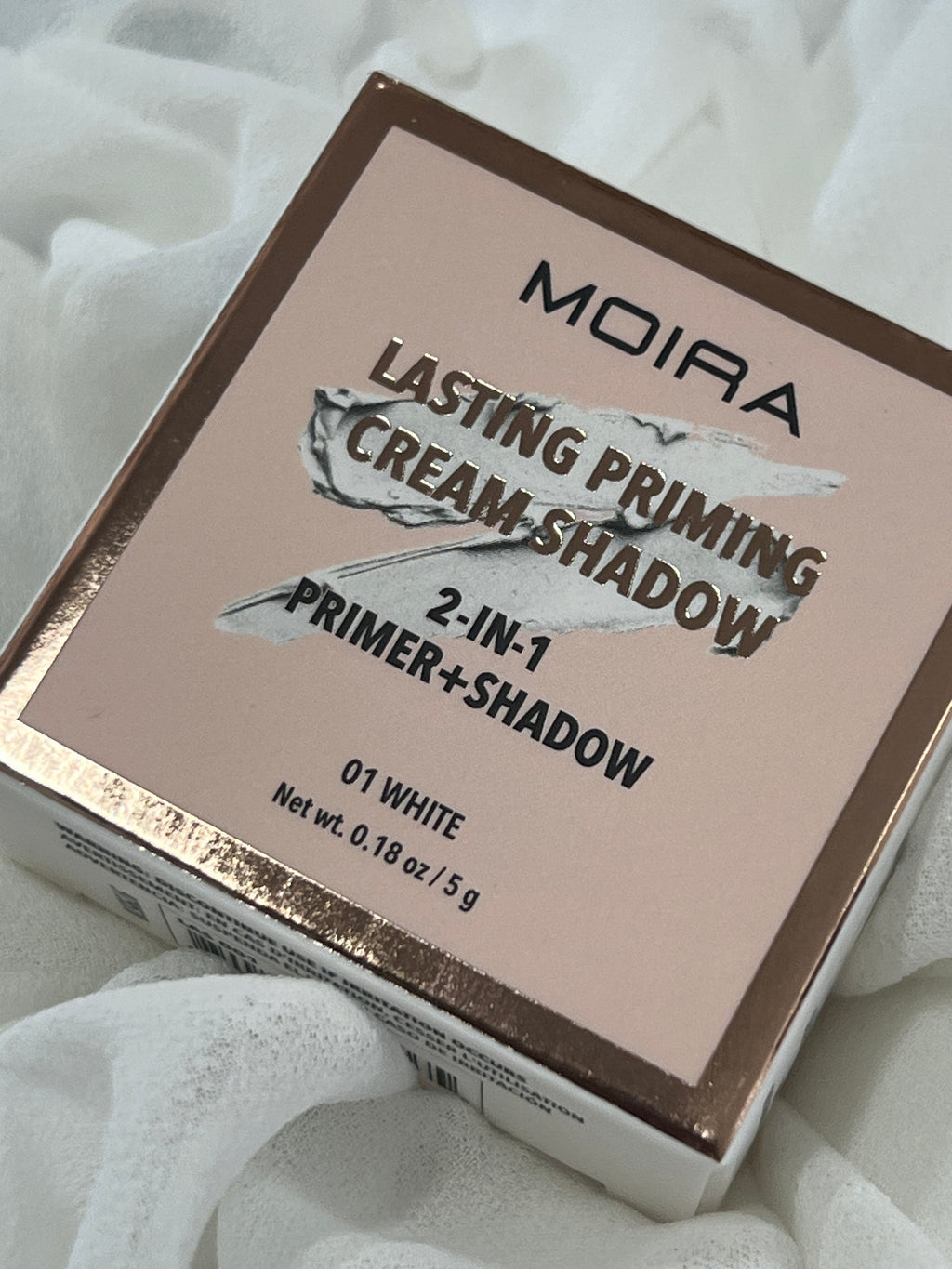 Lasting eye primer shadow