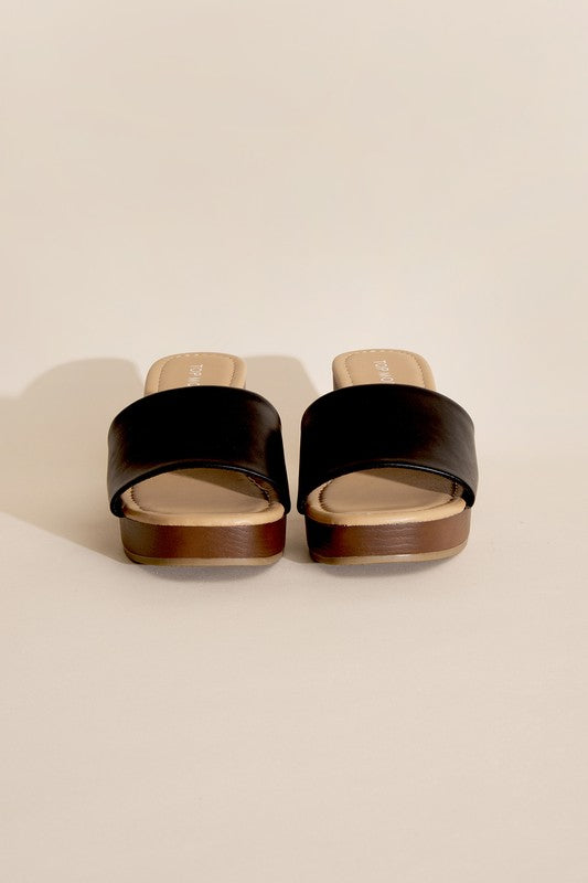 Lauren Slide Mule